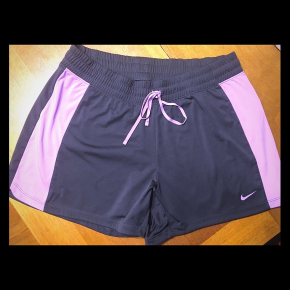 Nike Other - Nike ladies shorts Sz large